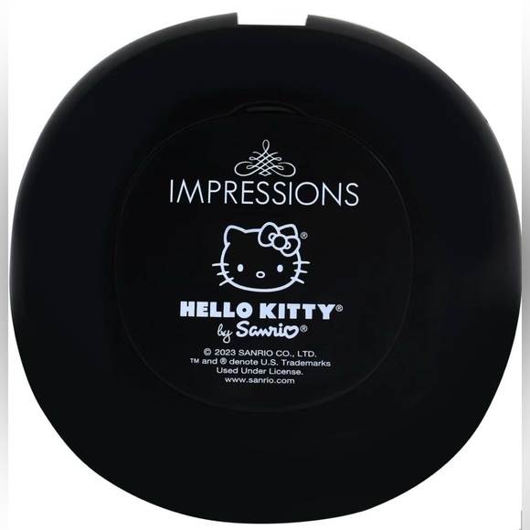 Impressions Vanity Hello Kitty Supercute Signature Print LED Compact Mirror - Picture 6 of 7